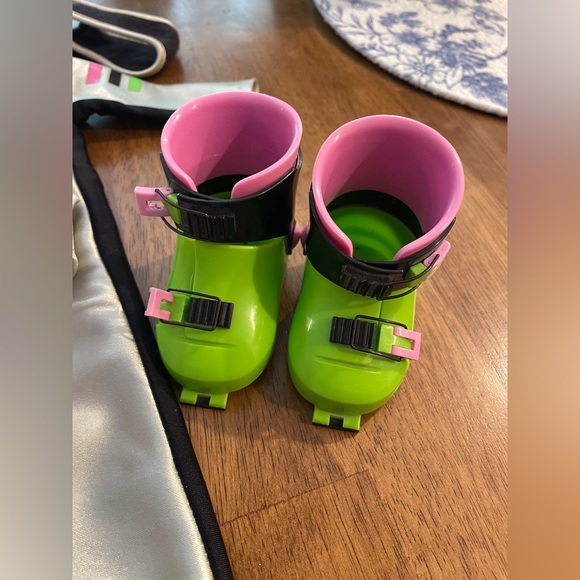 American Girl Metallic Downhill Racer Ski Outfit w/ Skis & Poles - Picture 4 of 6